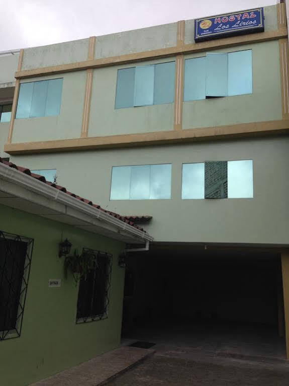 Hostal Los Lirios Лоха Екстер'єр фото
